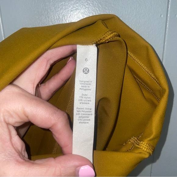 Lululemon Wunder Train High Rise Shorts 8" Gold Spice Size 6 - Picture 7 of 9